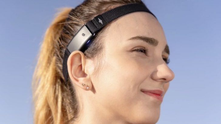 RUN-UP performance audio headband keeps you aware of your surroundings